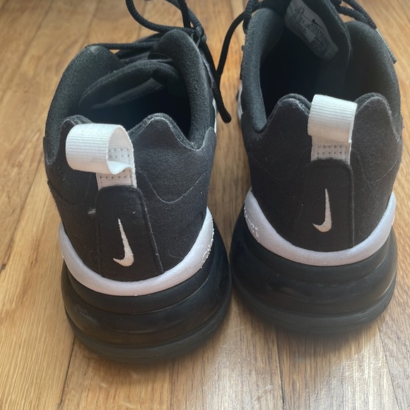 Nike Airmax 270 React - Picture 6 of 8